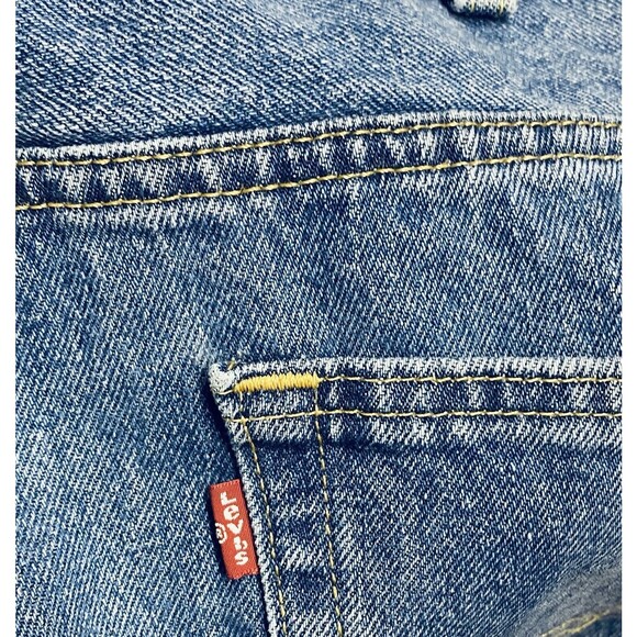 Levi’s 550 Men's Jeans size 46x32 (46x31) Medium Wash Blue Denim 100% Cotton - Picture 6 of 6